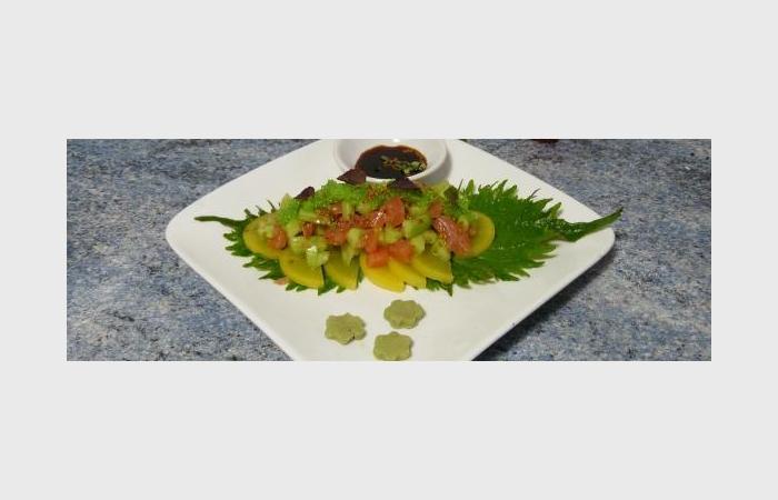 Rgime Dukan (recette minceur) : Salade japonisante au saumon et oeufs de poissons volants #dukan https://www.proteinaute.com/recette-salade-japonisante-au-saumon-et-oeufs-de-poissons-volants-8435.html