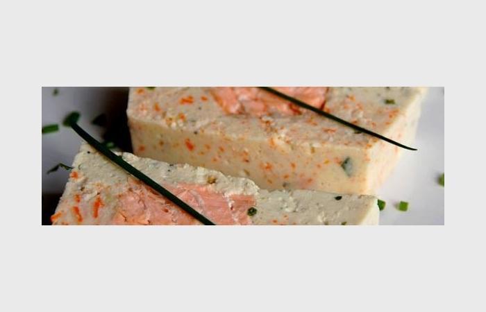 R�gime Dukan (recette minceur) : Terrine au saumon (sans oeuf) #dukan https://www.proteinaute.com/recette-terrine-au-saumon-sans-oeuf-8680.html