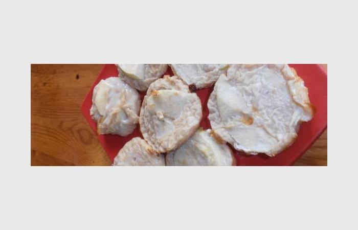 Régime Dukan (recette minceur) : Petites tartes aux pommes vanillées #dukan https://www.proteinaute.com/recette-petites-tartes-aux-pommes-vanillees-8688.html