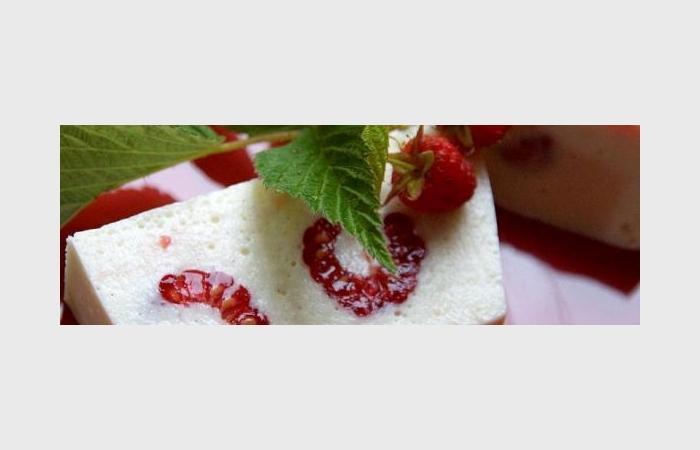 R�gime Dukan (recette minceur) : Terrine fa�on nougat aux framboises (au tofu soyeux sans oeuf) #dukan https://www.proteinaute.com/recette-terrine-facon-nougat-aux-framboises-au-tofu-soyeux-sans-oeuf-8758.html