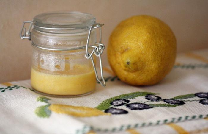 R�gime Dukan (recette minceur) : Lemon Curd / Cr�me anglaise au citron #dukan https://www.proteinaute.com/recette-lemon-curd-creme-anglaise-au-citron-880.html