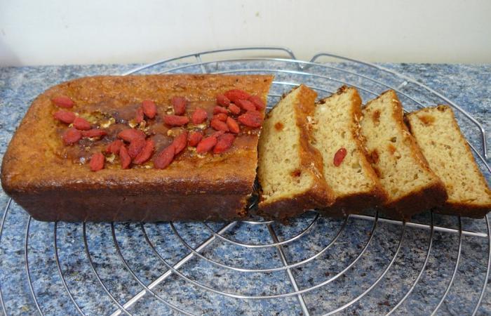 Cake ananas et baies de gogi d'un jour
