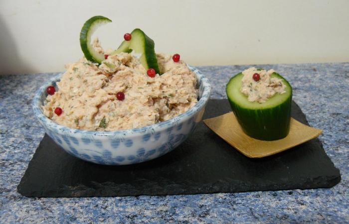 R�gime Dukan (recette minceur) : Rillettes aux deux saumons � l'estragon #dukan https://www.proteinaute.com/recette-rillettes-aux-deux-saumons-a-l-estragon-8957.html