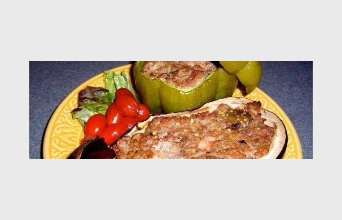 Régime Dukan (recette minceur) : Aubergine et poivrons farcies #dukan https://www.proteinaute.com/recette-aubergine-et-poivrons-farcies-90.html