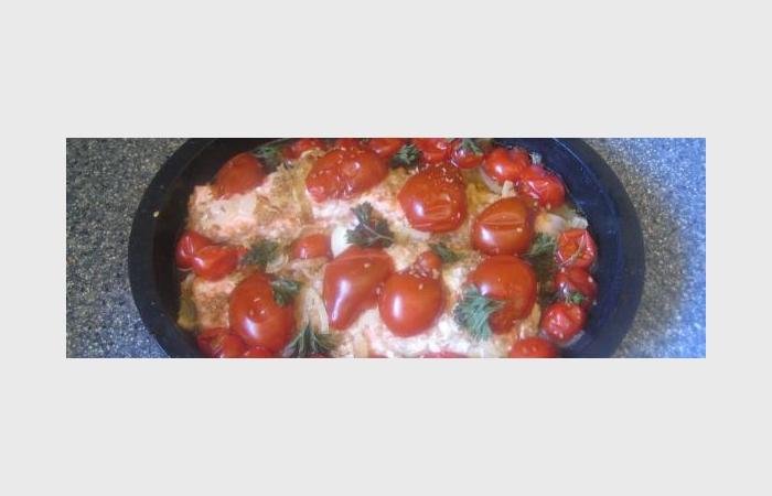 Régime Dukan (recette minceur) : Papillote de saumon aux tomates cerises #dukan https://www.proteinaute.com/recette-papillote-de-saumon-aux-tomates-cerises-9048.html