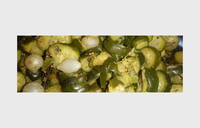 Régime Dukan (recette minceur) : Compotée de courgettes (oignons grelots et graines de moutarde) #dukan https://www.proteinaute.com/recette-compotee-de-courgettes-oignons-grelots-et-graines-de-moutarde-9056.html
