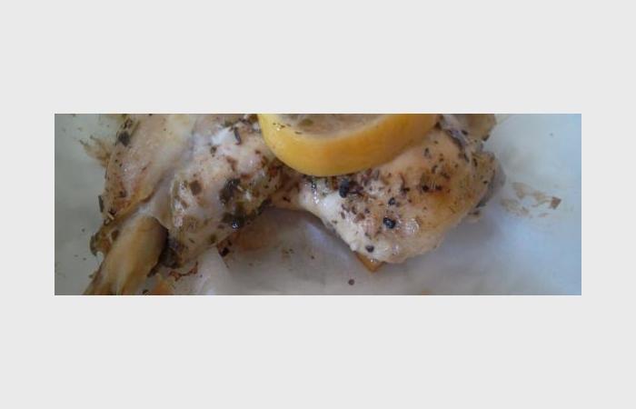 Rgime Dukan (recette minceur) : Cuisse de poulet aux herbes et au citron en papillote #dukan https://www.proteinaute.com/recette-cuisse-de-poulet-aux-herbes-et-au-citron-en-papillote-9225.html