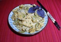 Recette Dukan : Poulet aux aubergines baby Thaï et spaghettis de shirataki au tofu