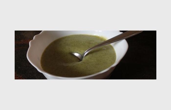 R�gime Dukan (recette minceur) : Veloute de courgettes #dukan https://www.proteinaute.com/recette-veloute-de-courgettes-9489.html