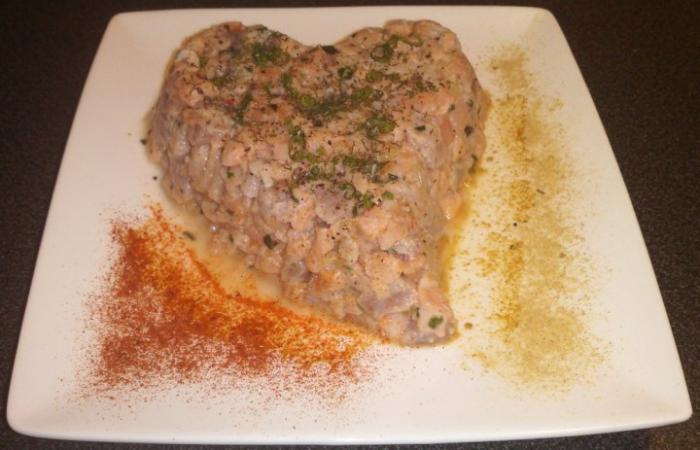 Rgime Dukan (recette minceur) : Duo de tartare de saumon et de thon rouge #dukan https://www.proteinaute.com/recette-duo-de-tartare-de-saumon-et-de-thon-rouge-964.html