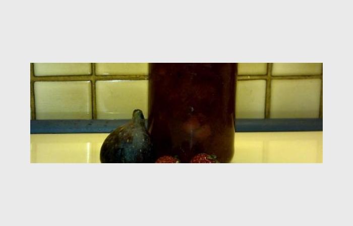 R�gime Dukan (recette minceur) : Confiture figues fraises lavande #dukan https://www.proteinaute.com/recette-confiture-figues-fraises-lavande-9680.html