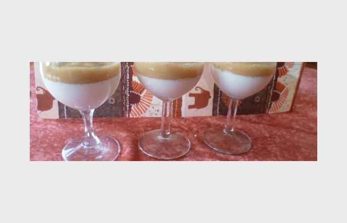 Régime Dukan (recette minceur) : Compotée de rhubarbe sur son lit de vanille #dukan https://www.proteinaute.com/recette-compotee-de-rhubarbe-sur-son-lit-de-vanille-9729.html