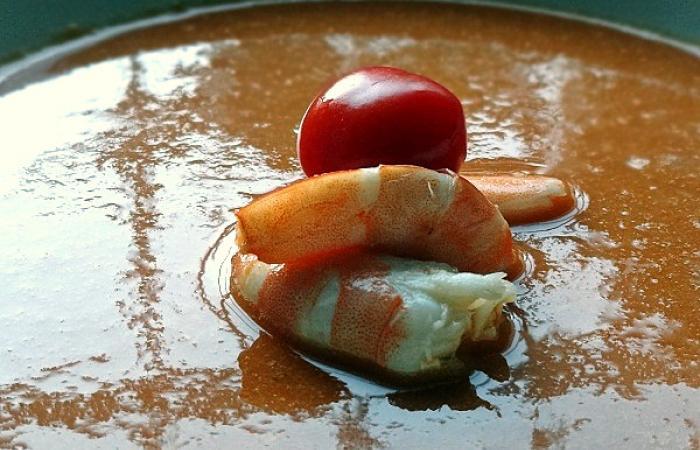 Régime Dukan (recette minceur) : Soupe de crevettes #dukan https://www.proteinaute.com/recette-soupe-de-crevettes-9752.html