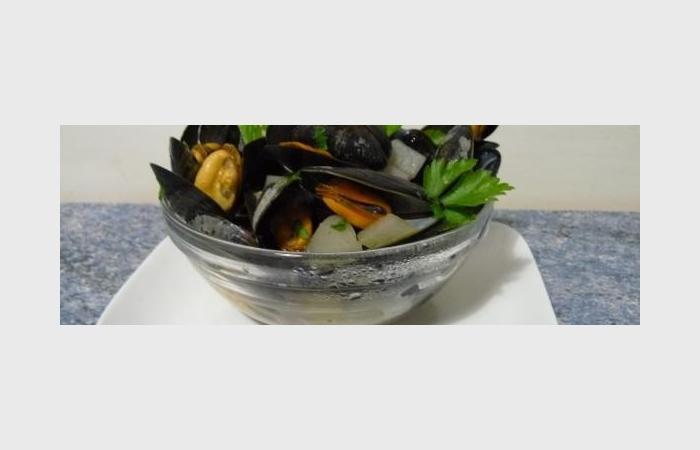 Régime Dukan (recette minceur) : Moules au chou rave fondant #dukan https://www.proteinaute.com/recette-moules-au-chou-rave-fondant-9814.html