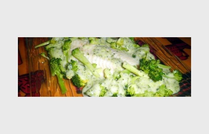 R�gime Dukan (recette minceur) : Julienne de brocolis croquants sauce citronn�e sur filet de panga #dukan https://www.proteinaute.com/recette-julienne-de-brocolis-croquants-sauce-citronnee-sur-filet-de-panga-9910.html