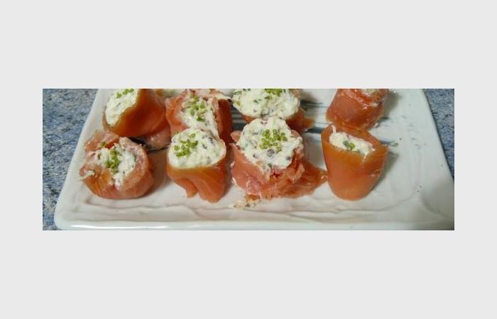 Rgime Dukan (recette minceur) : Rouls de saumon fum au radis noir rmoulade #dukan https://www.proteinaute.com/recette-roules-de-saumon-fume-au-radis-noir-remoulade-9940.html