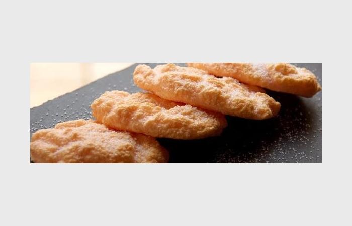 Régime Dukan (recette minceur) : Biscuit rose (génoise base pour roulés ou entremets) #dukan https://www.proteinaute.com/recette-biscuit-rose-genoise-base-pour-roules-ou-entremets-9947.html